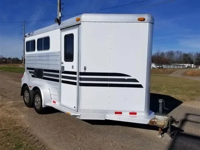 2001 4 Star 2 Horse Bumper Pull Slant Load for sale at Pauls Containers Ltd