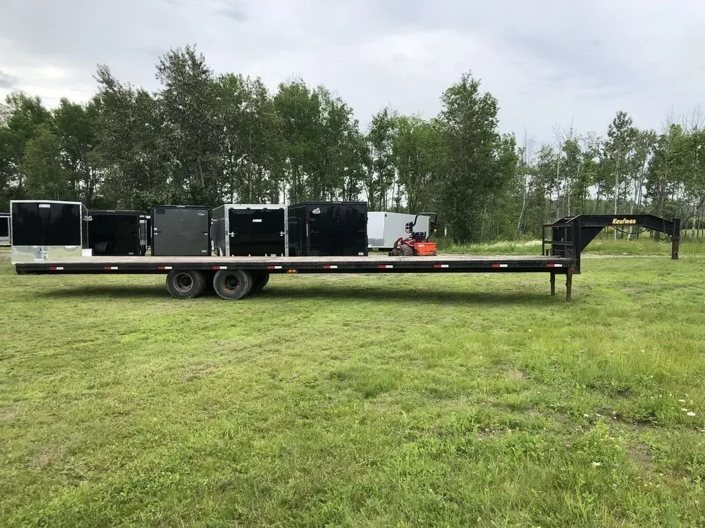 2002 Kaufman Trailers 101X40 Gooseneck Equipment Trailer w/Toolbox for sale at Pauls Containers Ltd
