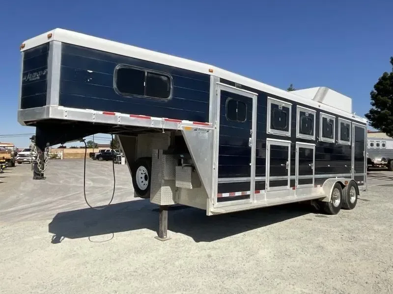 2005 Jamco 4 Horse Gooseneck Trailer for sale at Pauls Containers Ltd