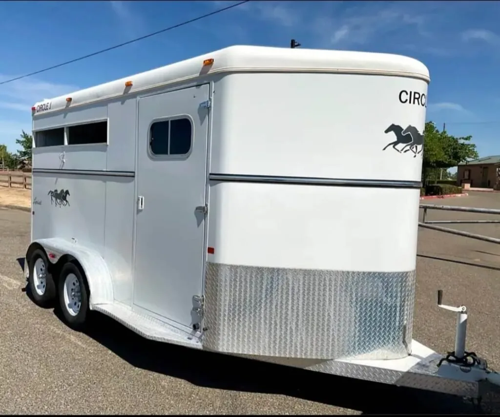 2007 Circle J 2 Horse Trailer Slant Load for sale at Pauls Containers Ltd