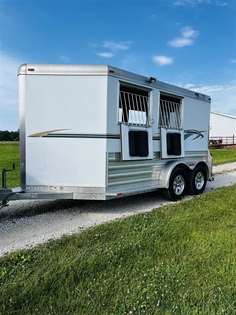 2015 4 Star 2 Horse Slant Load Bumper Pull for sale at Pauls Containers Ltd