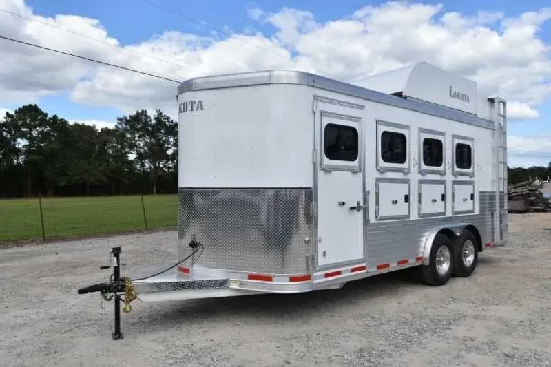 2018 Lakota 84HBPSL 4 Horse Trailer with 2' Short Wall for sale at Pauls Containers Ltd