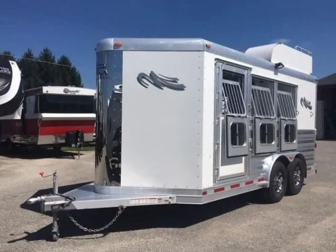 2018 Platinum Coach 3 Horse Bumper Pull for sale at Pauls Containers Ltd