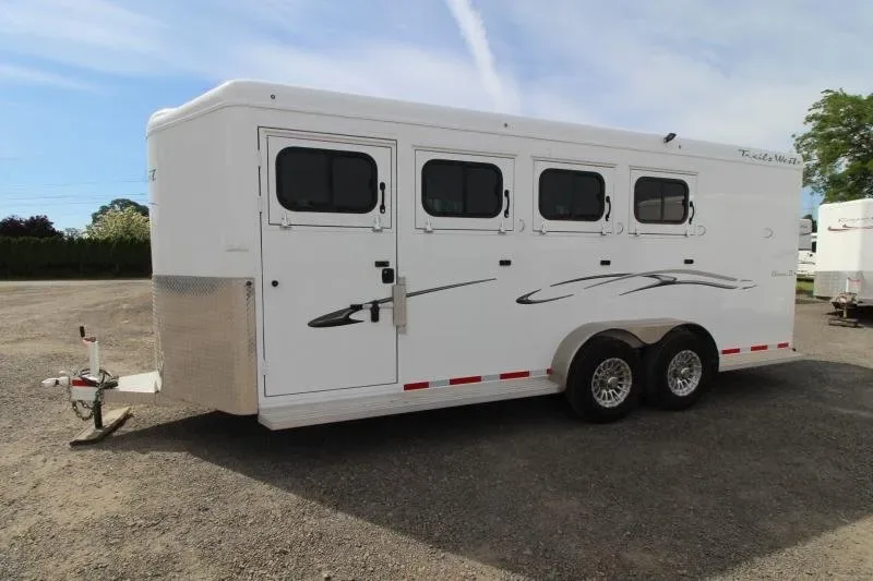 2019 Trails West Manufacturing Classic II 4 Horse Trailer for sale at Pauls Containers Ltd