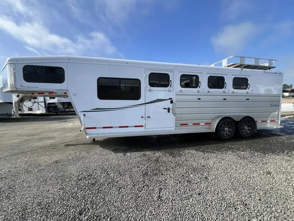 2020 Trails West Sierra Gooseneck 4 Horse for sale at Pauls Containers Ltd